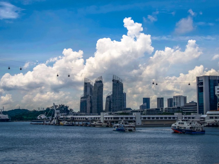Cable cars in Singapore to Sentosa Island